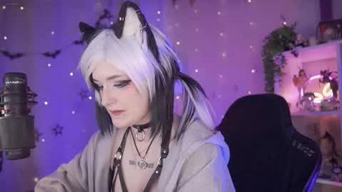 vronnier online show from February 7, 4:22 pm