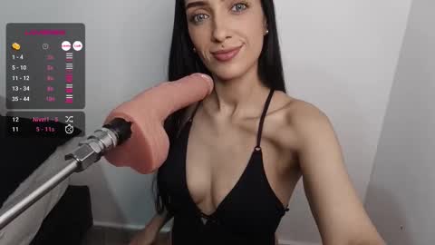 vsantini_ online show from September 19, 10:20 pm