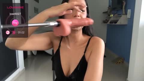 vsantini_ online show from February 15, 4:01 pm