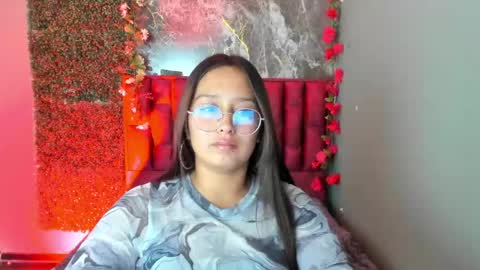 VYKY online show from May 5, 4:43 pm