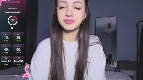 Alice  Before pvt write to me in PM  online show from April 11, 6:33 pm