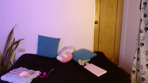 kitty SUPORT ME AND MY BABY SINGLE MOMY online show from October 13, 2:53 pm