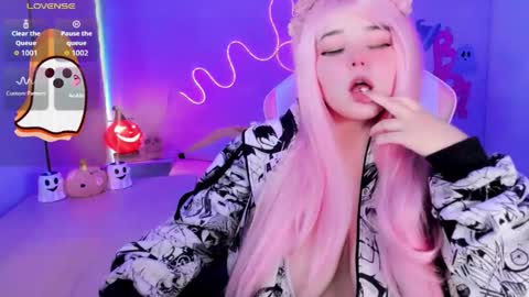 Snapshot of waifumochi_chan chatting on November 2, 12:03 am online show from November 2, 12:03 am