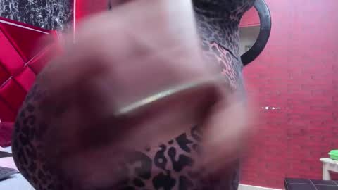 waleska   online show from November 28, 12:08 pm