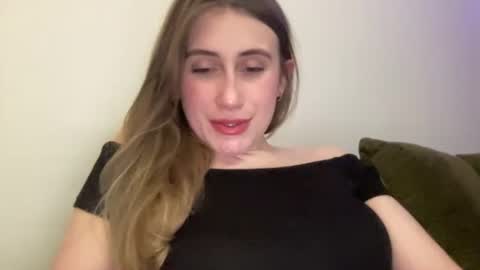 walkiria19 online show from February 4, 6:44 pm