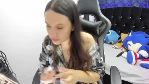 Snapshot of wanda_sg chatting on February 8, 2:05 pm Alexandra online show from February 8, 2:05 pm