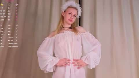 Snapshot of wandaalsbrook chatting on October 30, 11:39 pm Emi online show from October 30, 11:39 pm