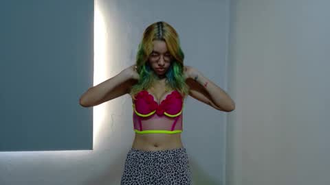 Wanda online show from February 22, 12:28 pm