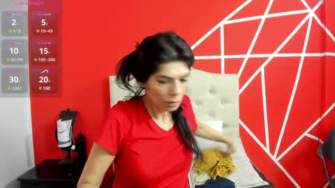 Snapshot of wandamilf_ chatting on January 8, 7:13 pm Wanda Milf online show from January 8, 7:13 pm