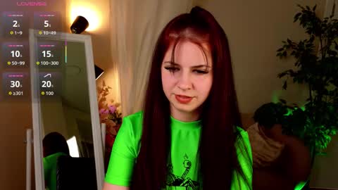 Snapshot of wander_waves chatting on September 19, 10:20 pm Wanda online show from September 19, 10:20 pm