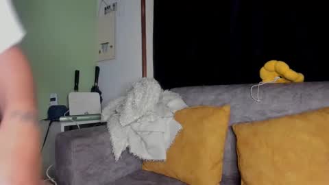 Snapshot of waningrosee chatting on February 15, 1:31 am Waningrose Lu online show from February 15, 1:31 am