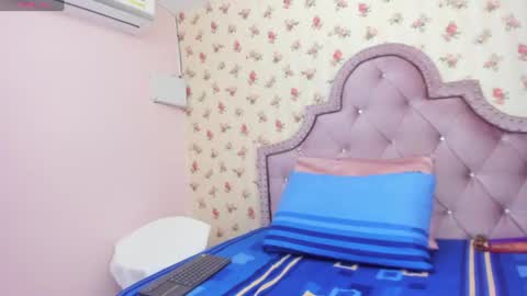 Milf Latina online show from July 9, 2:30 pm