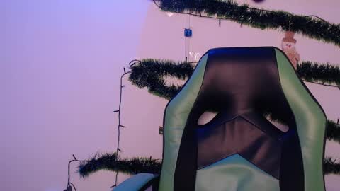 Trixie 3 online show from December 2, 1:34 pm