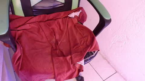 Snapshot of we_n_you chatting on October 24, 3:30 pm Trixie 3 online show from October 24, 3:30 pm