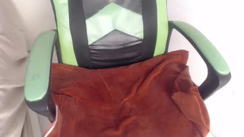 Snapshot of we_n_you chatting on October 20, 1:47 pm Trixie 3 online show from October 20, 1:47 pm