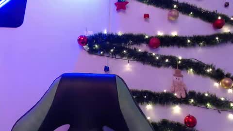 Trixie 3 online show from December 18, 2:17 pm