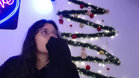 Trixie 3 online show from December 28, 2:42 pm