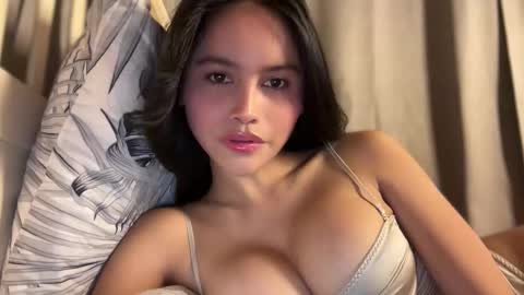 Maggie online show from November 22, 5:04 pm