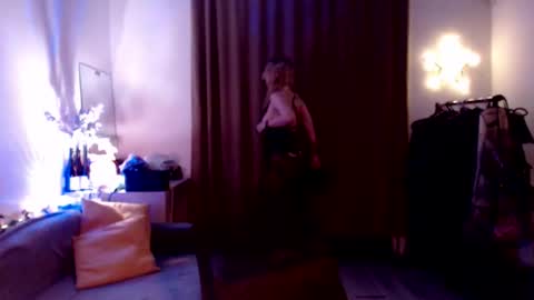 Snapshot of welliza chatting on November 1, 7:29 pm Liza online show from November 1, 7:29 pm