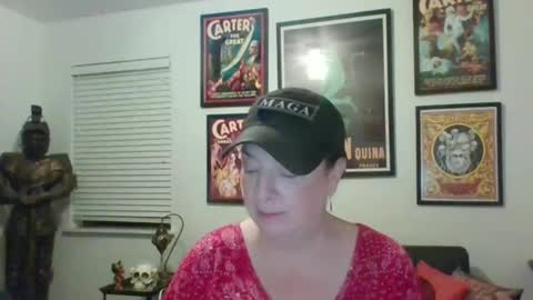 Snapshot of wendycu chatting on February 24, 2:27 am WendyCU online show from February 24, 2:27 am