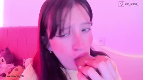 Snapshot of wenstacie_ chatting on October 25, 5:42 pm Wenstacie INDEPENDENT MODEL online show from October 25, 5:42 pm