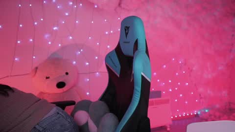 Snapshot of wesleegray chatting on December 5, 2:42 am little girl who is always rightLisa online show from December 5, 2:42 am