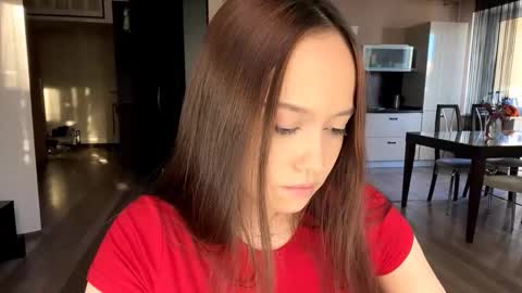 Ari online show from September 10, 1:44 pm
