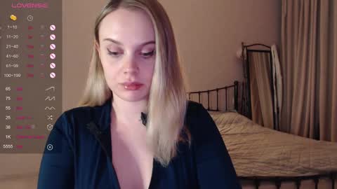 Snapshot of wet_lana chatting on March 1, 4:44 pm Lana online show from March 1, 4:44 pm