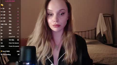 Snapshot of wet_lana chatting on September 13, 6:38 pm Lana online show from September 13, 6:38 pm