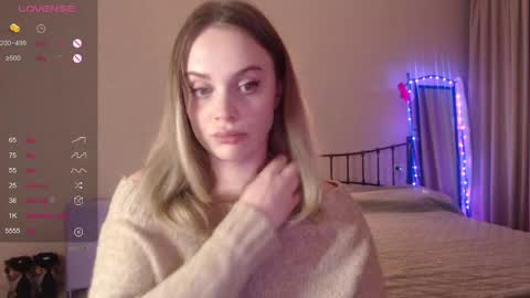 Snapshot of wet_lana chatting on February 12, 3:28 pm Lana online show from February 12, 3:28 pm