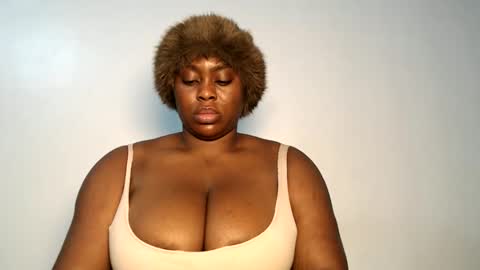 lily online show from October 7, 11:42 pm