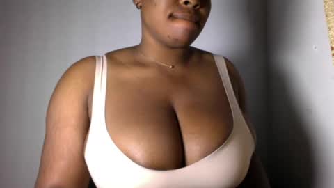 Snapshot of wet_pussyy24 chatting on December 22, 12:17 am lily online show from December 22, 12:17 am
