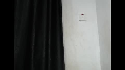 wetdrippussy7 online show from September 13, 7:33 pm