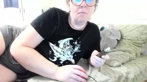 Amy online show from February 12, 7:02 am