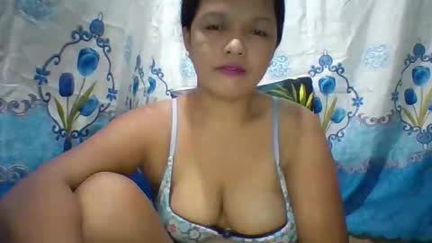Snapshot of wetpussie4_you chatting on October 2, 1:05 pm wetpussie4_you online show from October 2, 1:05 pm