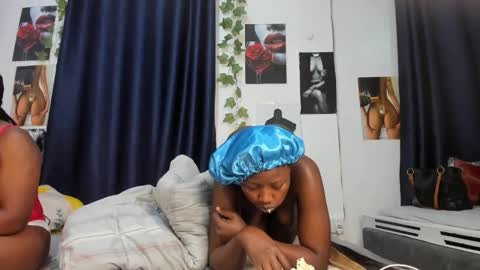 whinebby online show from November 21, 7:49 pm