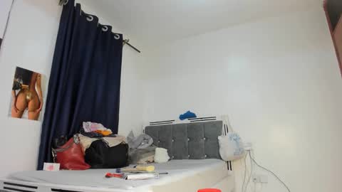 whinebby online show from November 19, 7:47 pm