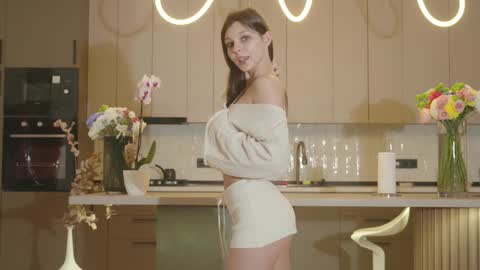 Naomi online show from November 25, 2:25 am