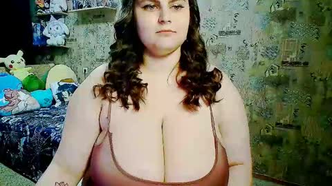 whisperinthedarkk online show from November 25, 8:42 pm