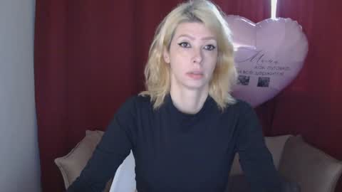 White Queen online show from January 5, 7:49 am