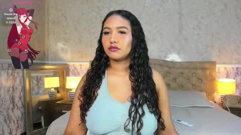 Snapshot of whitneybrown_ chatting on November 2, 3:43 am Whitney online show from November 2, 3:43 am