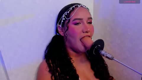 Snapshot of whitneybrown_ chatting on October 10, 4:34 pm Whitney online show from October 10, 4:34 pm