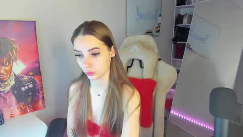 Abby  online show from December 8, 7:26 am