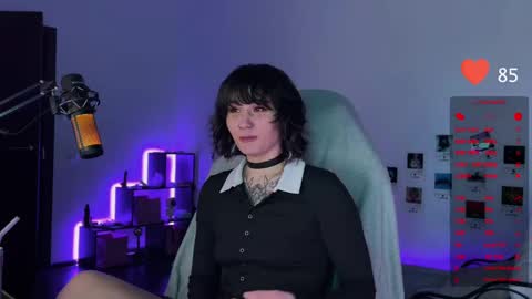 iggy iggz online show from February 12, 4:54 am