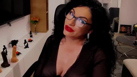 Milf Amy online show from December 27, 6:31 pm