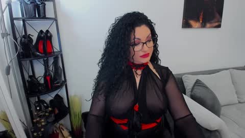 Milf Amy online show from February 6, 7:56 am