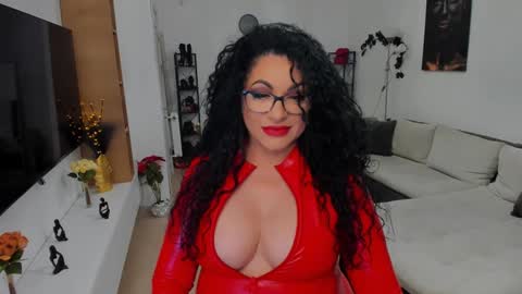 Milf Amy online show from January 16, 6:16 pm