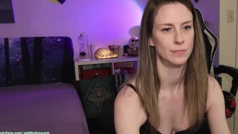 Gretchen online show from March 3, 2:17 am