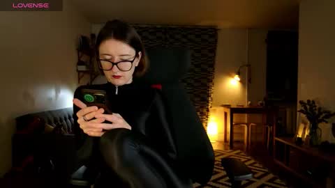 Snapshot of wild_peony chatting on October 9, 6:12 pm wild_peony online show from October 9, 6:12 pm