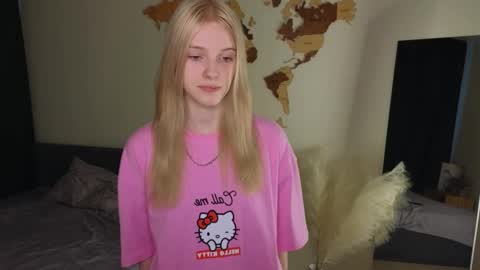 Ava online show from February 21, 9:12 am